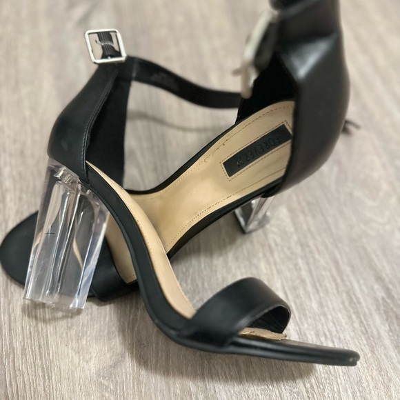 Forever 21 Black Classic Strappy Clear Heel - Picture 8 of 12